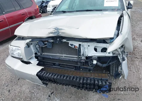 2008 Mercury Grand Marquis Gs from USA, damaged, VIN 2MEFM74V88X604663